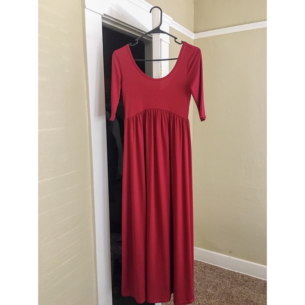 Quarter Sleeve Maxi Dress